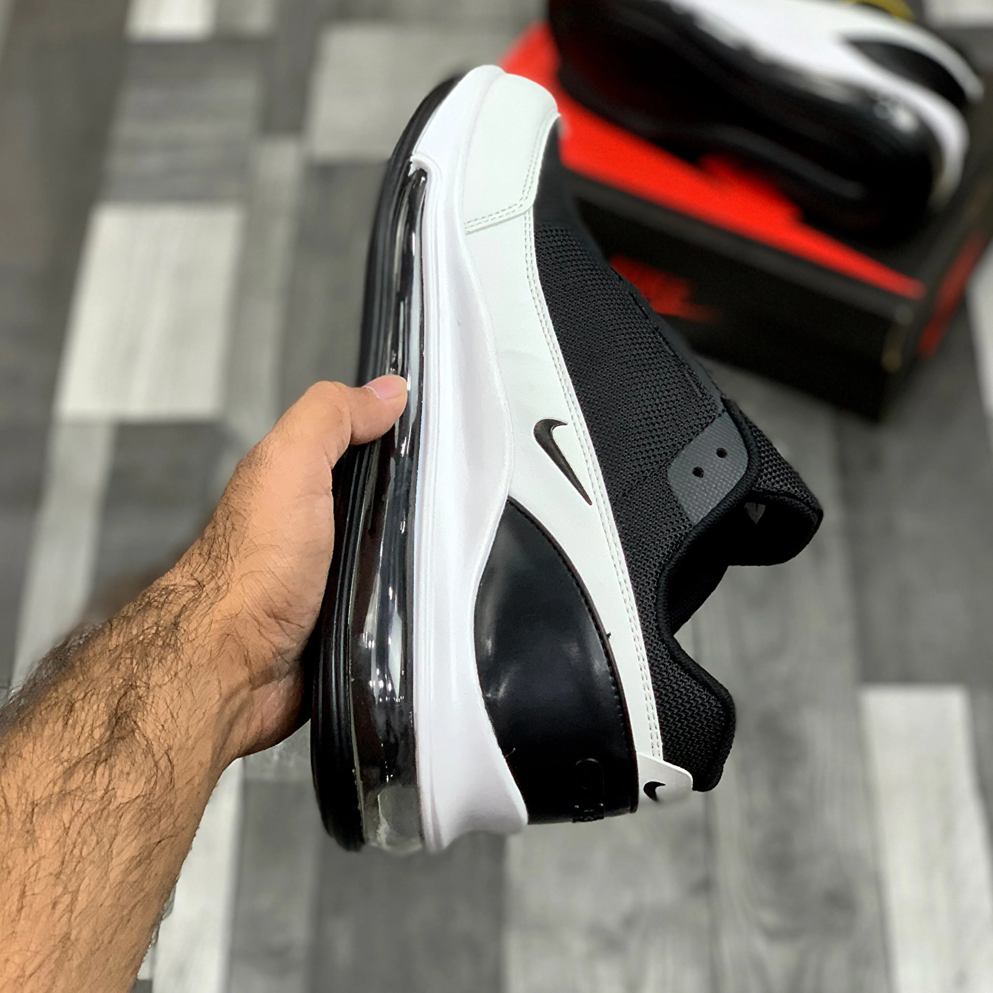 Air Max (Black White)