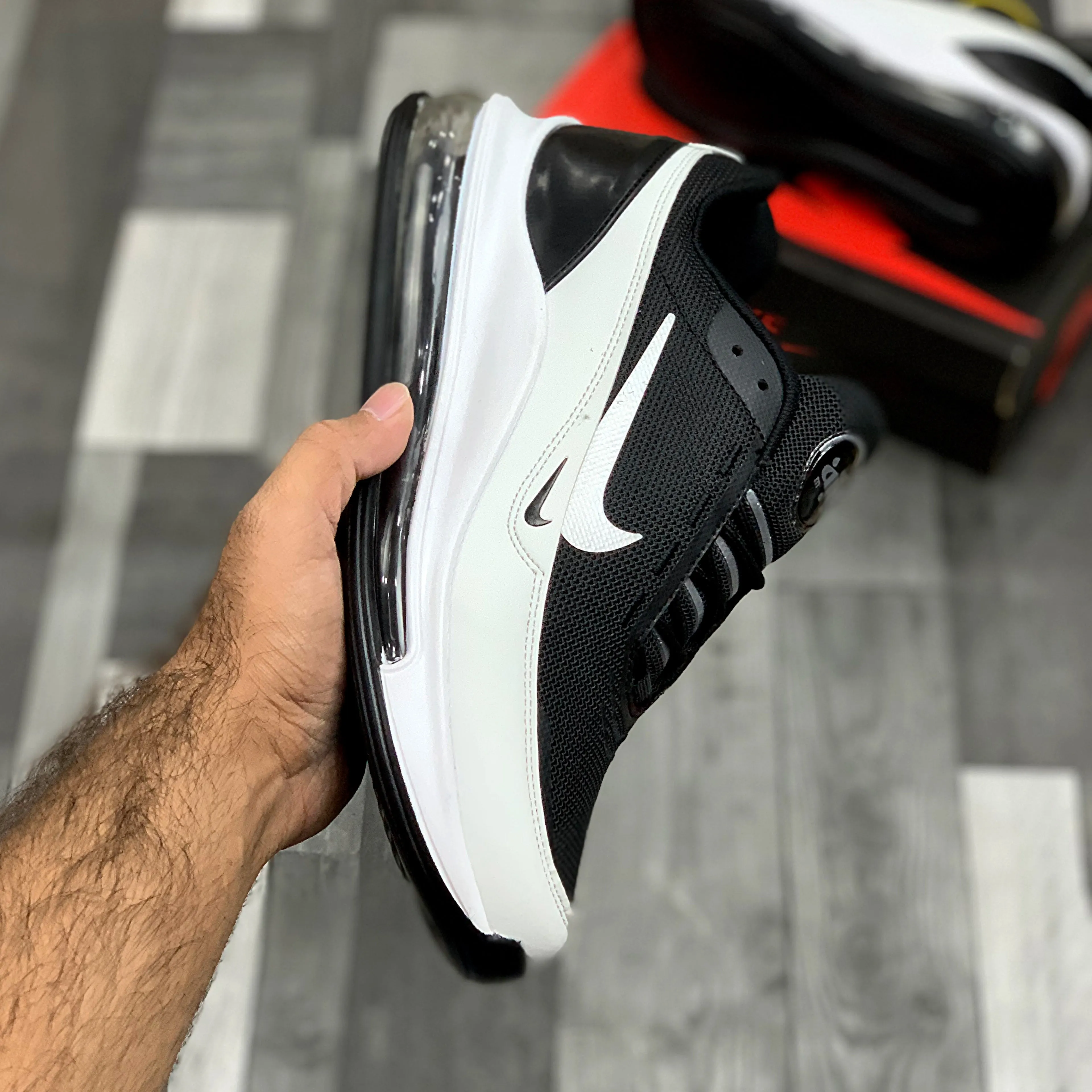 Air Max (Black White)