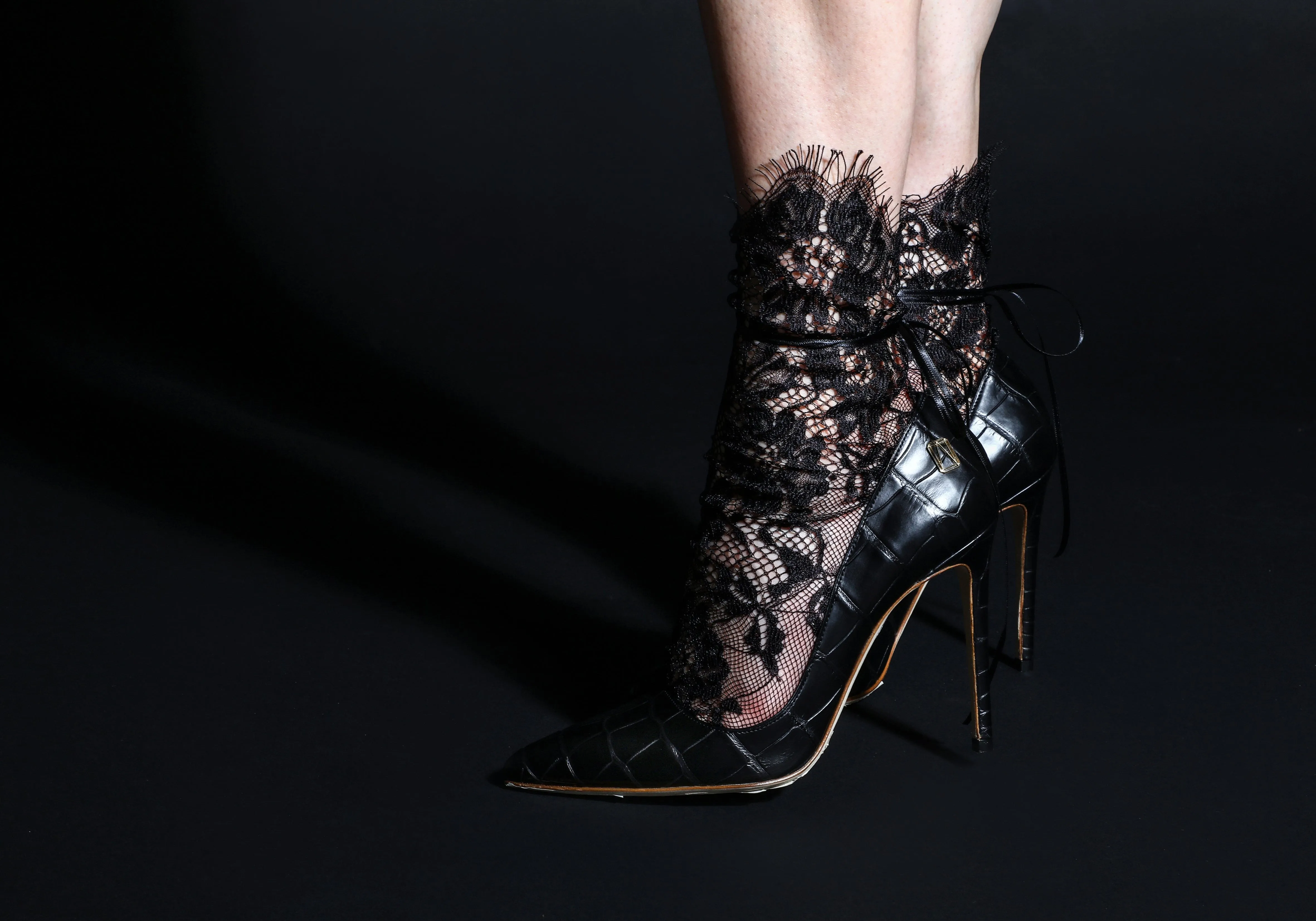 Bond Heels