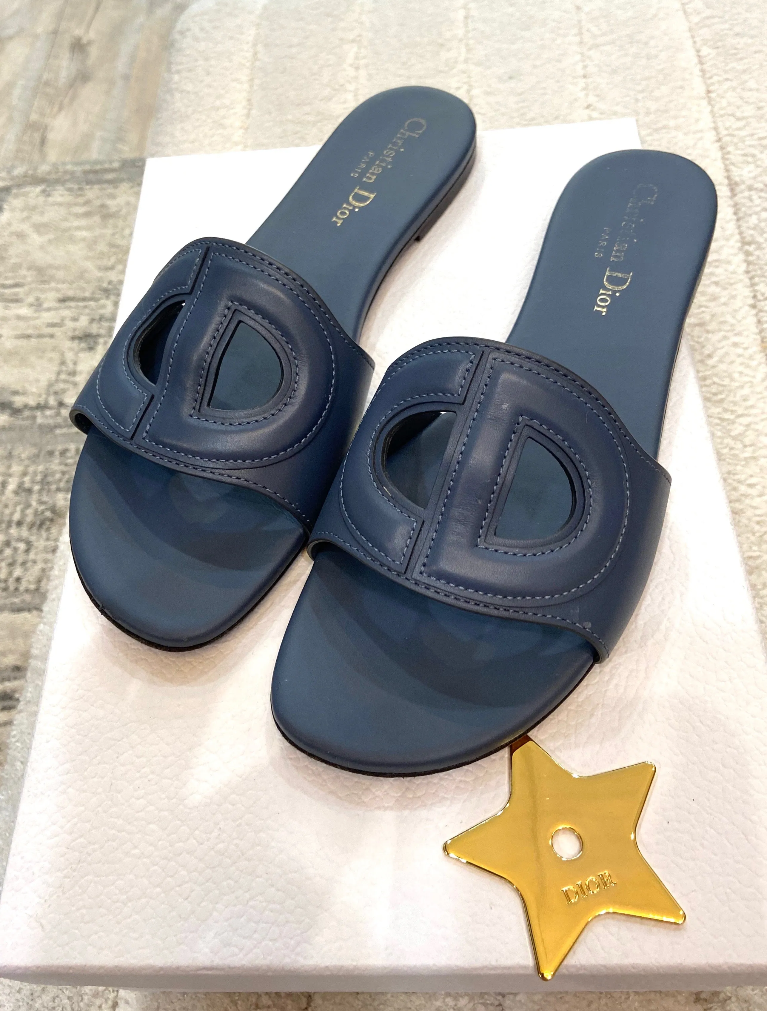 CHRISTIAN DIOR DWAY D-CLUB CALFSKIN LEATHER LOGO SLIDE MULES