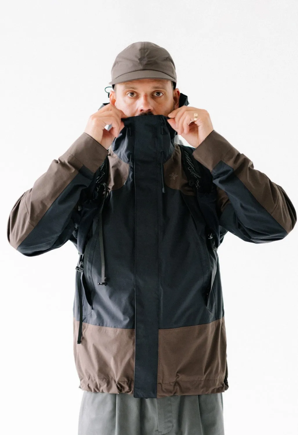 Goldwin Pertex Unlimited 2L Jacket - Jet Brown / Black