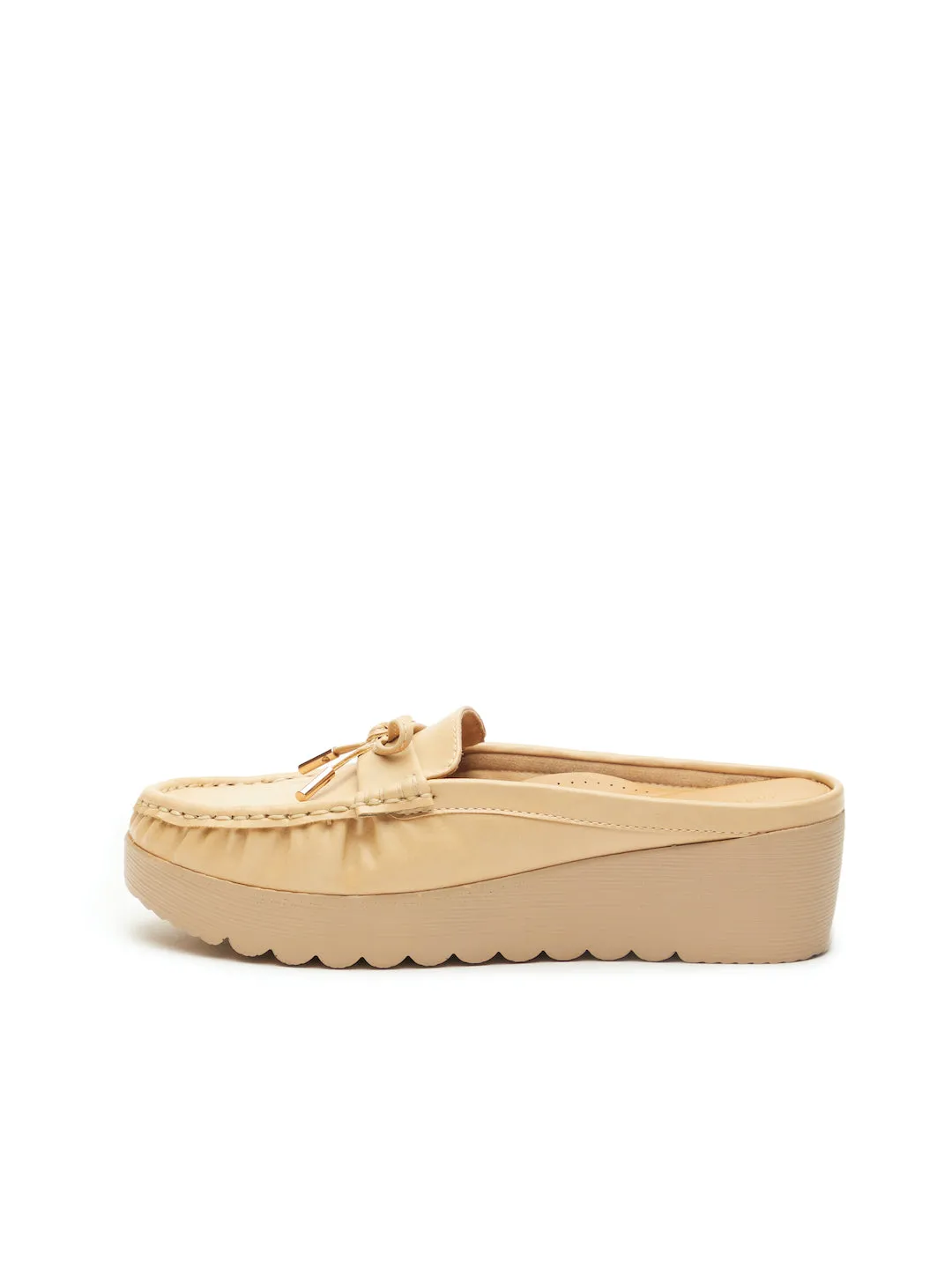 GOSSIP WOMENS BEIGE MOCCASINS