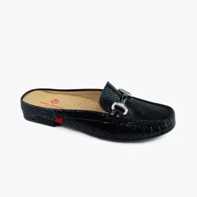 Grand St Mule, Women