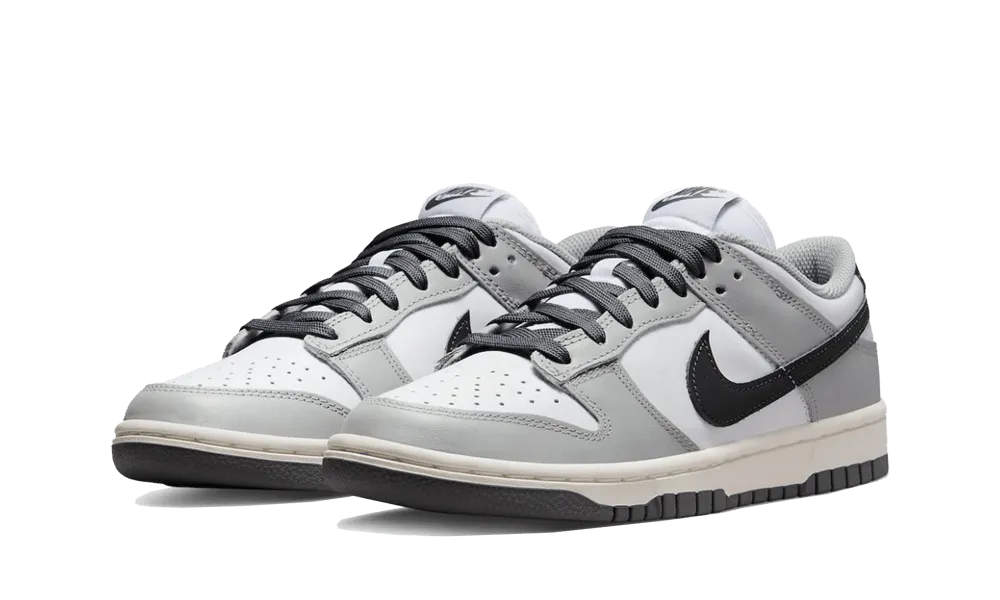 NIKE DUNK LOW LIGHT SMOKE GREY