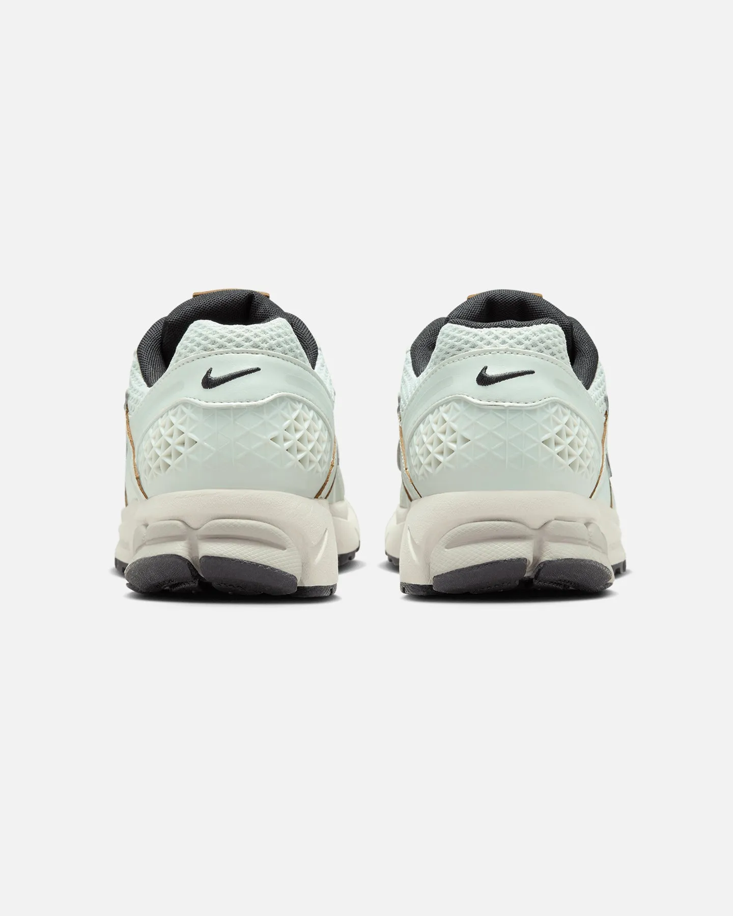 Nike Women's Zoom Vomero 5 Light Silver/Chrome