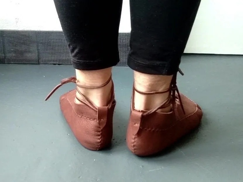 "Summer" Moccasins with Laces / Custom-Made Barefoot-Shoes