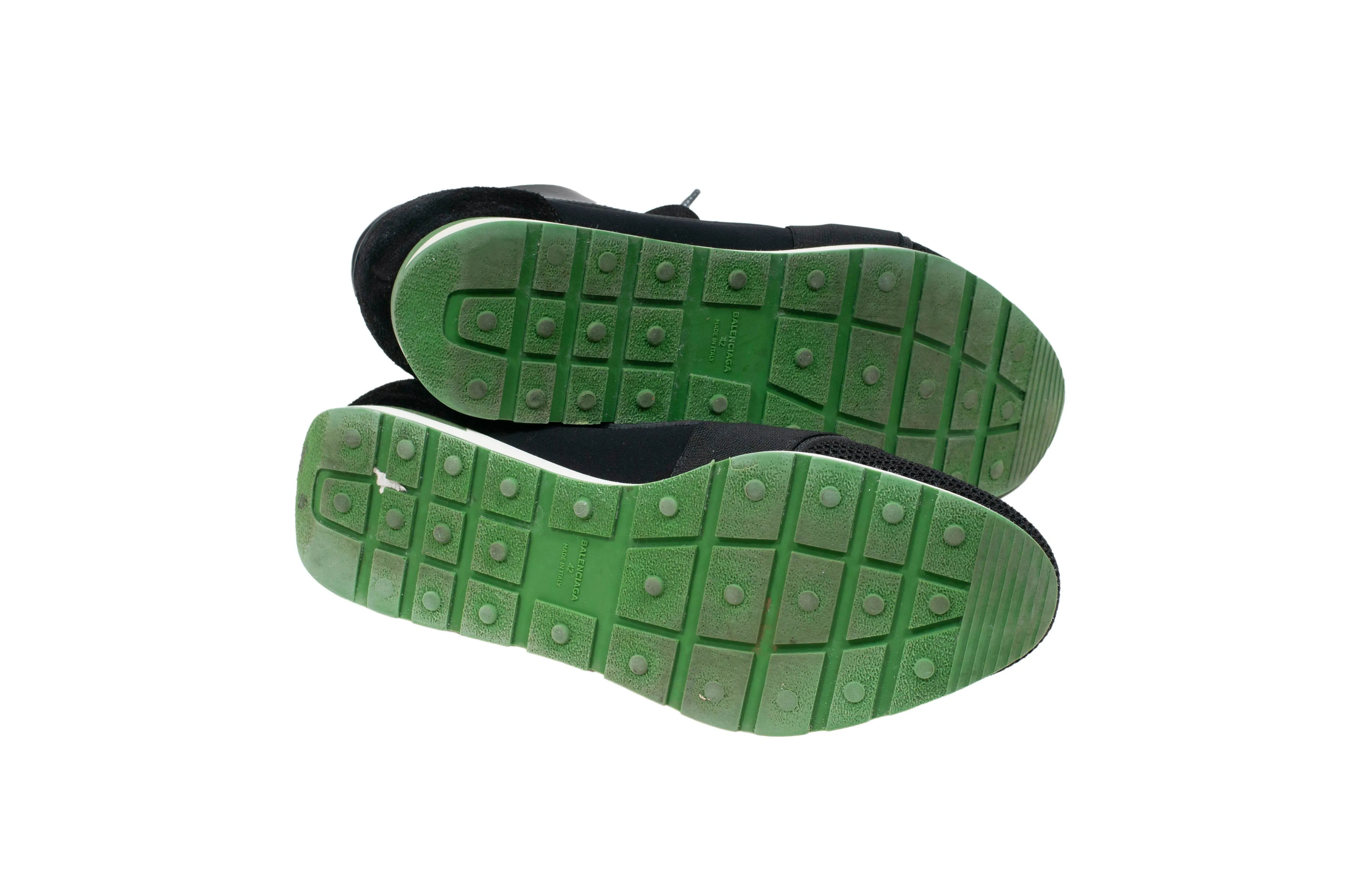 Race Runners (Black)