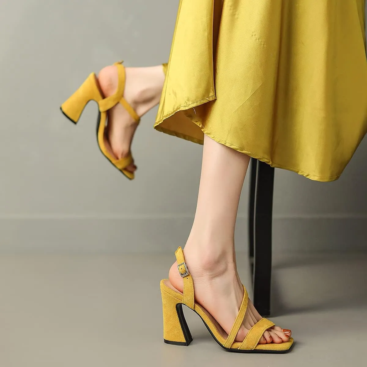 Roimaash Women Elegant Dressy Sandals Chunky Heels Open Toe Strappy Summer Shoes Slingback