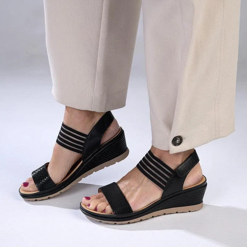 Soft Style by Hush Puppies - Soft Pomona Sandal - Black