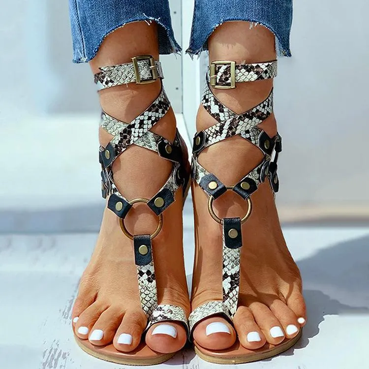 Women criss cross strappy ring toe flat sandals